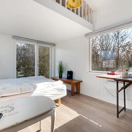 Bright Close To The Sea Semesterbostad